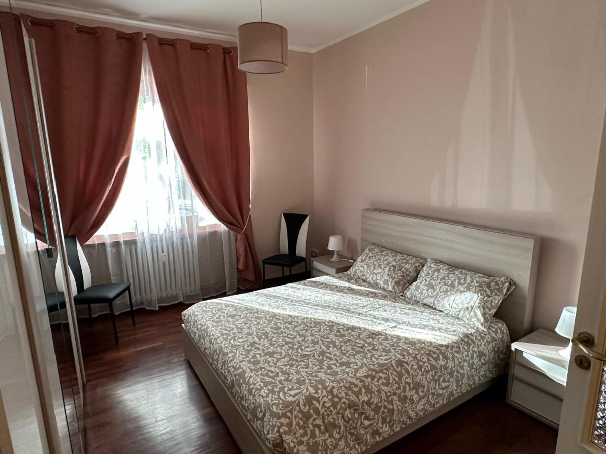 Casa Gianduia Davanti Al Grattacielo * Turyn
