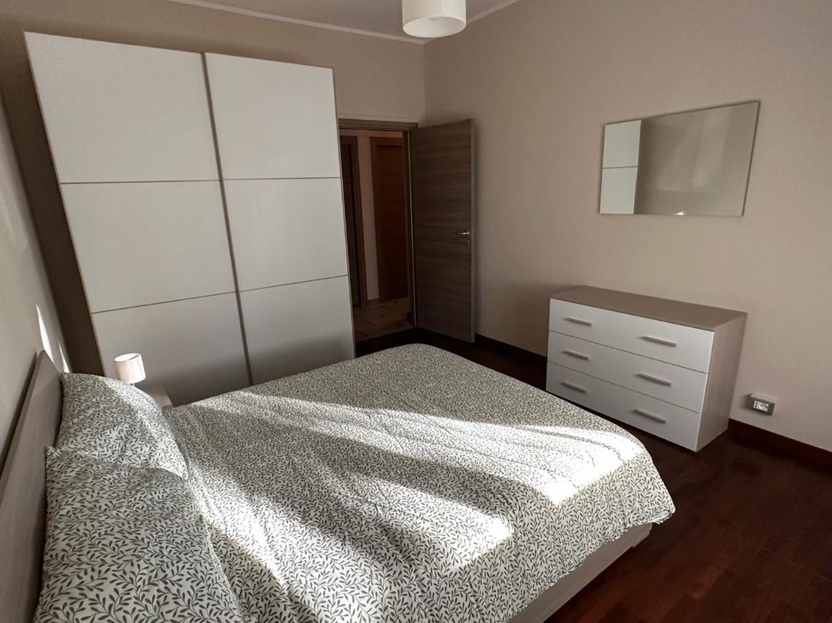 Apartament Casa Gianduia Davanti Al Grattacielo *